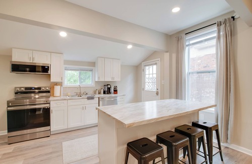 Bowling Green Casa | Walk to WKU, Bars & Dining! Updated Duplex Home