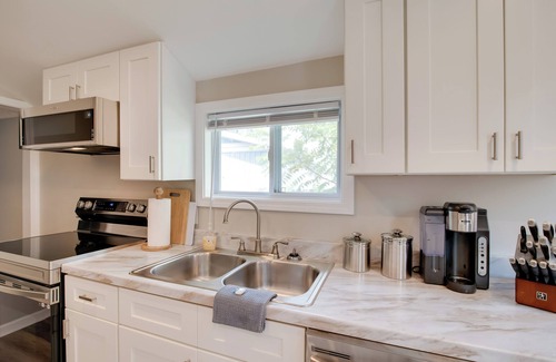 Bowling Green Casa | Walk to WKU, Bars & Dining! Updated Duplex Home