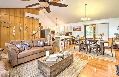 Albrightsville Cabaña | Walk to Wolf Run Lake: Cottage w/ Furnished Deck