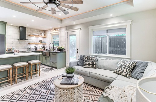 Zilker Casa | Walk to Zilker Park, Barton Springs Pool! Cozy Gem