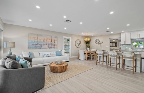 Deerfield Beach Casa | Walk2BEACH|HeatedPool|Spa|GamingRoom|Tikihut|Cove
