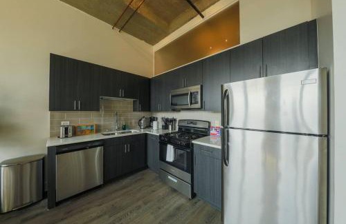 Near South Side Apartamento | Walkable 2BR Apartment in Chicago South Loop with Optional Parking and Gym Access Near McCormick Place, Museum Campus & Lakefront