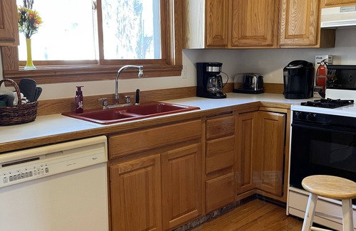 Two Harbors Casa | Walkable++ 4BR