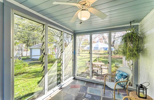 Dennis Cabaña | Walkable Dennis Cottage: 'the Blue Scallop'