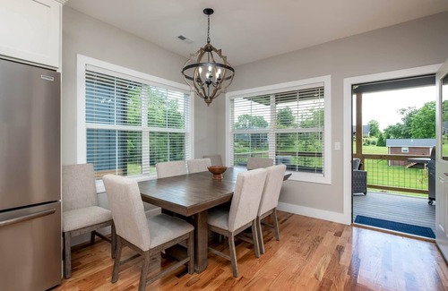 Brevard Casa | Valley Bear Downtown 131 -Walk to Main st. Brand New Build!