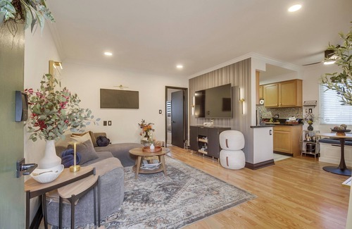 Hillcrest Condominio | Walkable Hillcrest Gem - Cafés, Bars & Balboa Park - Landing Pad in San Diego