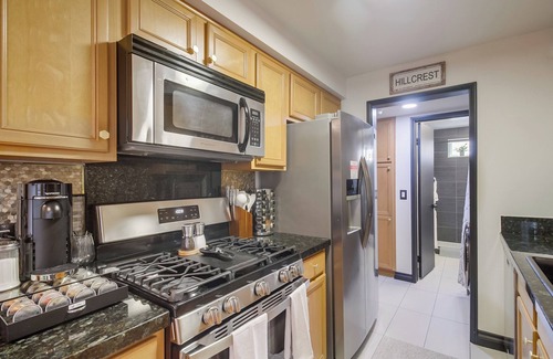 Hillcrest Condominio | Walkable Hillcrest Gem - Cafés, Bars & Balboa Park - Landing Pad in San Diego