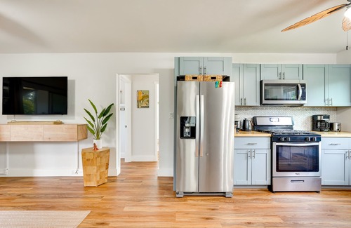 Historic Kailua Village Apartamento | Walkable Kailua-kona Condo - 2 Blocks to Pier!