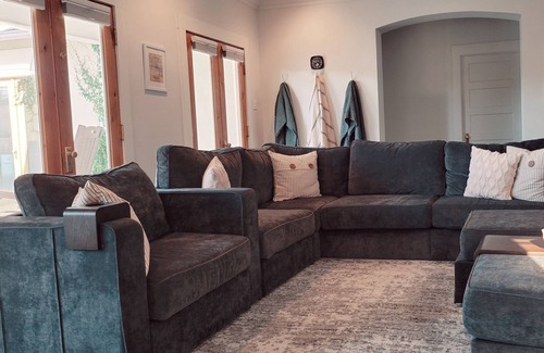 Roosevelt Casa | Walkable Large Bungalow in Historic Neighborhood with HEATED Pool included