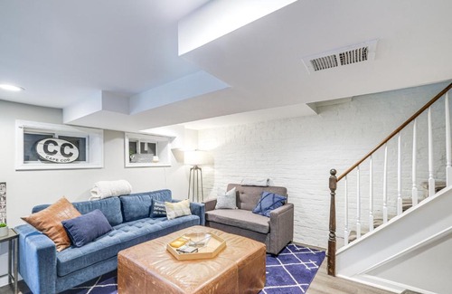 Near Northeast Apartamento | Walkable Location Modern DC Apt with Yard Access!