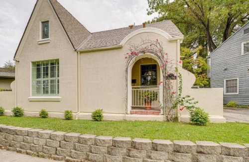 Stockton Casa | Walkable Miracle Mile Retreat with Peaceful Patio