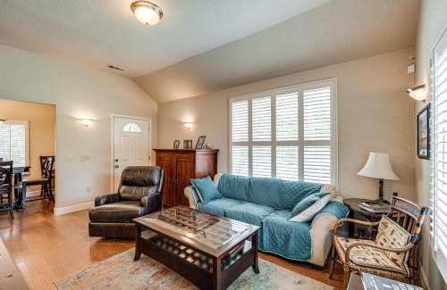 Stockton Casa | Walkable Miracle Mile Retreat with Peaceful Patio