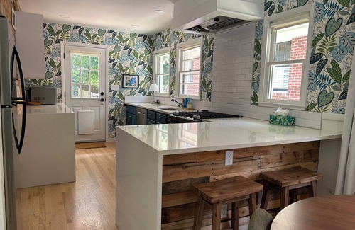 Edgewood Casa | Walkable neighborhood! The Sun House - Entire home to yourself
