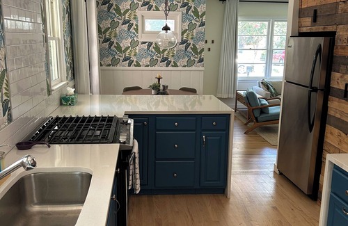 Edgewood Casa | Walkable neighborhood! The Sun House - Entire home to yourself