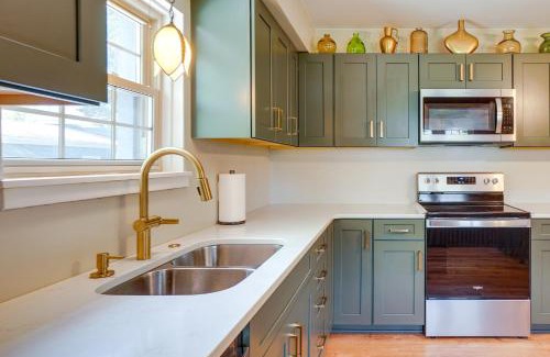 Thiensville Casa | Walkable Thiensville Retreat Near Hiking!