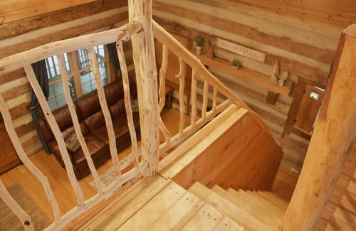 Landrum Cabina | Walking Bear Cabin - 1 mile from Lake Lanier