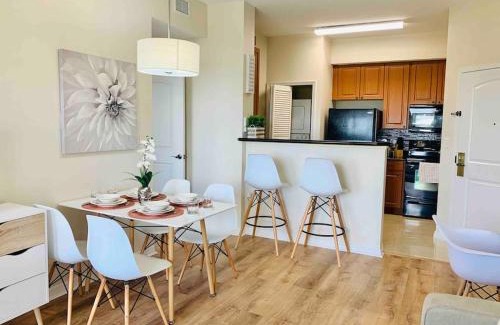 Florida Center Apartamento | Walking Distance from Universal One Bedroom Resort