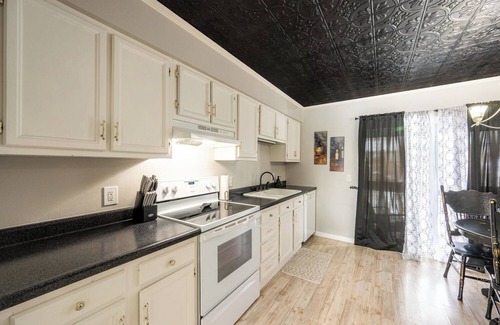 Sheridan Apartamento | Walking distance historic downtown Sheridan