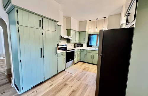 Ashland Casa | Walking Distance to Ashland University Football, Track, and Campus Facilities!