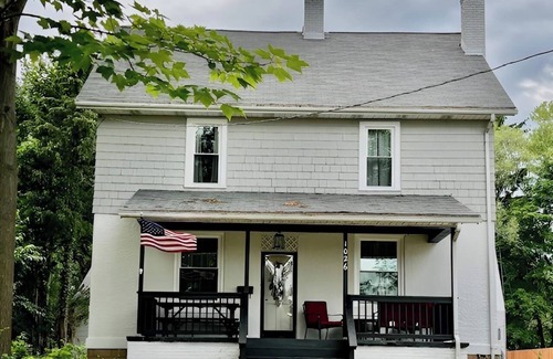 Ashland Casa | Walking Distance to Ashland University Football, Track, and Campus Facilities!