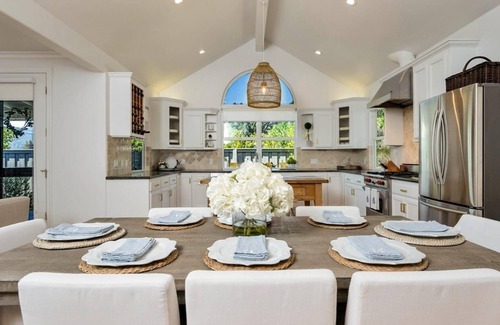 St. Helena Otro | Walking distance to downtown St. Helena in the Napa Valley