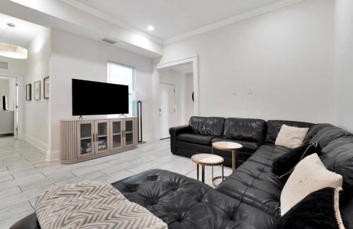 Tampa Heights Casa | Walking Distance to Downtown Free Parking