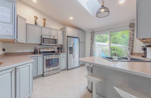 Douglas Casa | Walking distance to many local attractions - Perfect for a Relaxing Getaway!