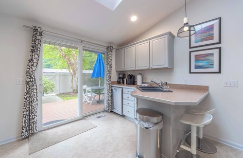 Douglas Casa | Walking distance to many local attractions - Perfect for a Relaxing Getaway!