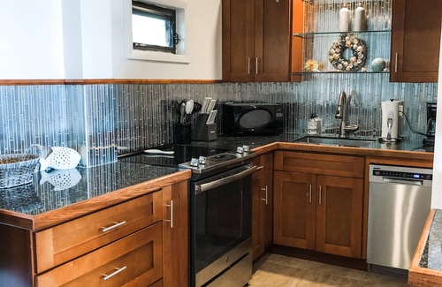 Cabes Point Condominio | Walking distance to the Gorgeous Sapphire Beach!