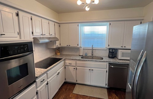 Norman Casa | Walking distance to the Stadium! Charming 3-bedroom house in lovely Norman