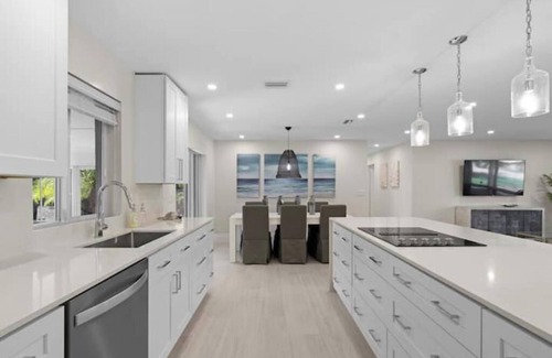 Sevierville Casa | Walking distance to the beach & close to downtown!