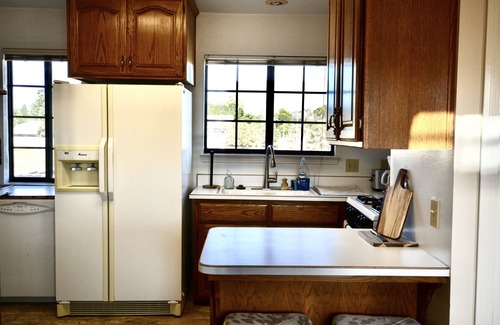 Solvang Otro | Walking distance to Los Olivos on working ranch in wine country.