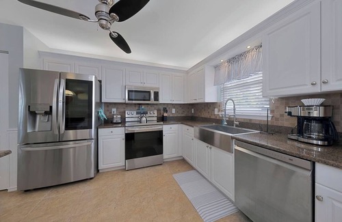Bonita Springs Villa | 3 BR Home w/ Shared Heated Pool & Lanai in Bonita