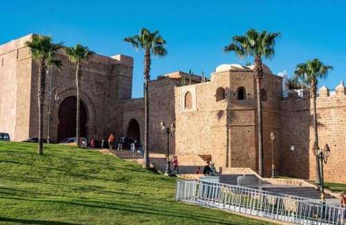 Rabat Alquiler De Eote | Walking Tour in Rabat by night with local