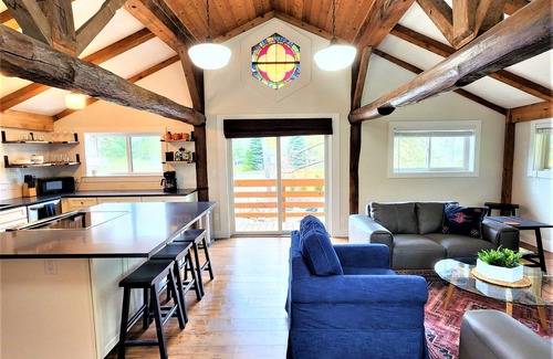 Traverse City Chalet De Esquí | NorthCoast❤s Chalet ★ Situado en el centro ★ Walk 2 Bay
