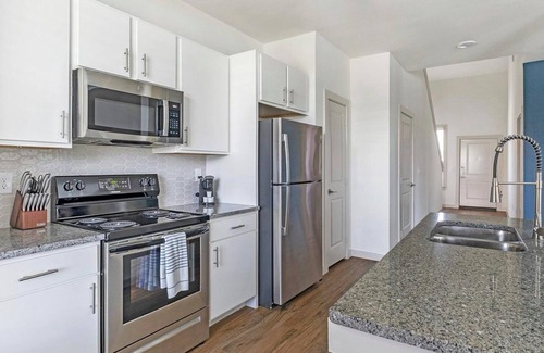 Waller Apartamento | Waller 3BD/2.5BA 1 - Tres Habitaciones Piso, Capacidad 6
