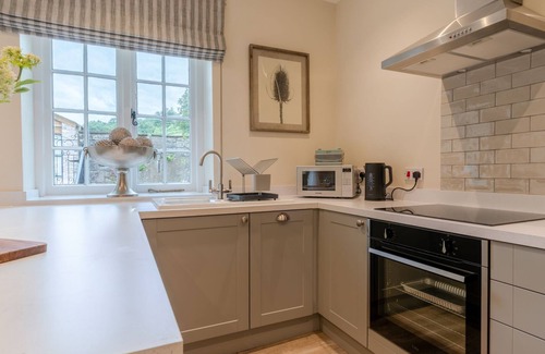 Tidenham Cabaña | Wallhope Escape - sleeps 6 guests in 3 bedrooms