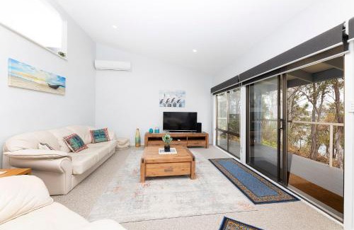 Green Point Casa | Wallis Lake Retreat-Between the ocean and the lake