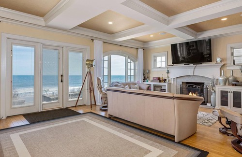 Rye Casa | Wallis Sands Oceanfront Home
