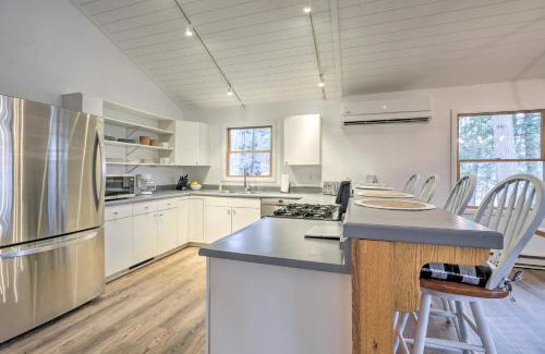 Petoskey Casa | Walloon Lake Vacation Rental Walk to Water!