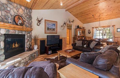 Deer Park Casa | Wallowa with Western Charm - Meredith Lodging