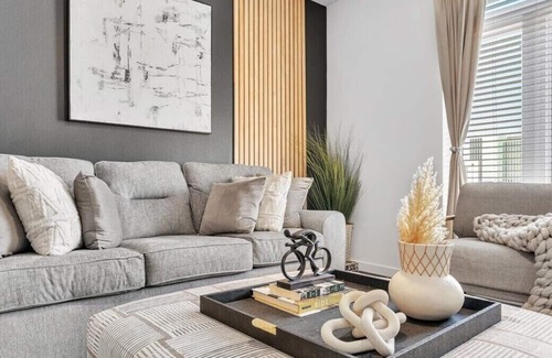 Rogers Apartamento | Walmart Amp|King|Pool|Fitness|Yoga|Game Room