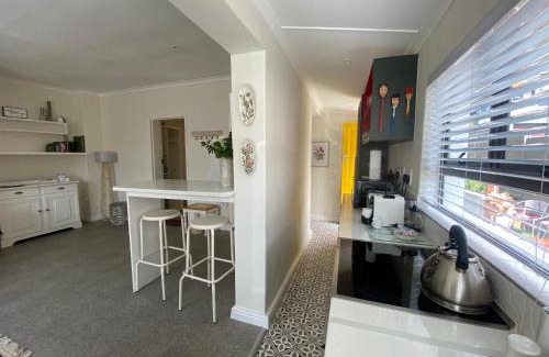 Cape Town City Centre Casa | Walmer Cottage - Cute & Pet friendly
