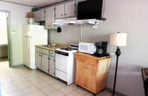 Royal Cabina | Walnut 25 Kitchenette