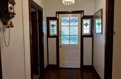 Bridgetown Casa | Walnut Cottage - 2 bedroom pet friendly country cottage