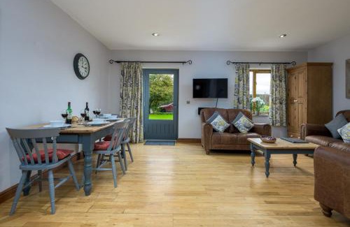 Frampton Casa | Walnut Cottage