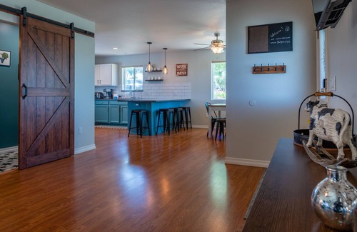Paso Robles Casa | Walnut Hill-Endless Vineyard Views From Your Front Porch!