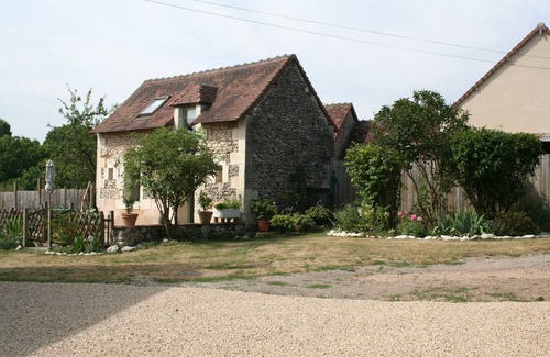 Pleumartin Cabaña | Walnut Lodge, casa rural tradicional de 1 dormitorio en zona rural