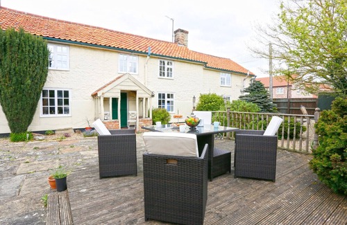 Barton Mills Casa | Walnut Tree Cottage - Tres Habitaciones Casa, Capacidad 6