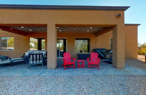 Tanque Verde Casa | Walnut Tree